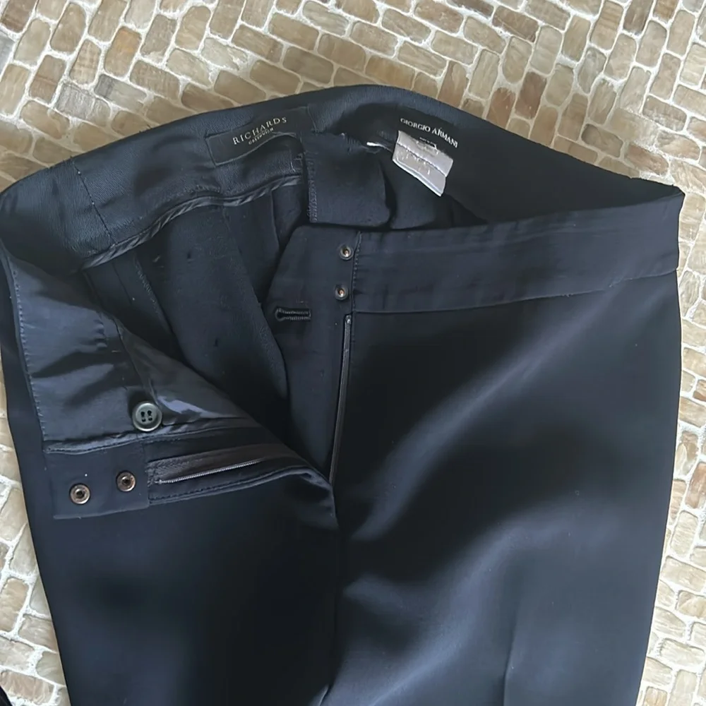 VTG GIORGIO ARMANI Ladies Pant Suit, Sz 8, black - Picture 13 of 17